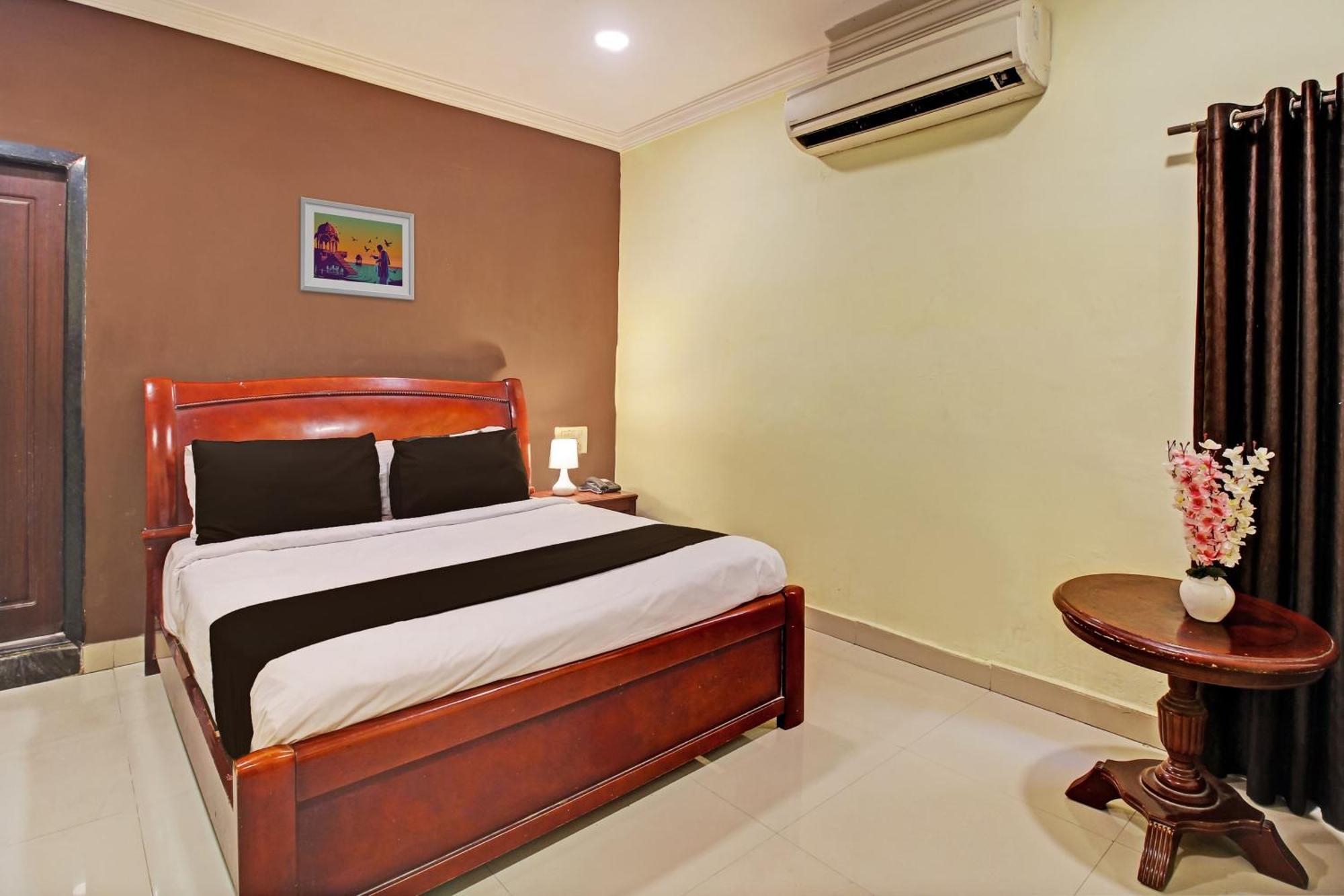 Hotel O Ruma Near Nampally Railway Station Hyderabad Exterior foto