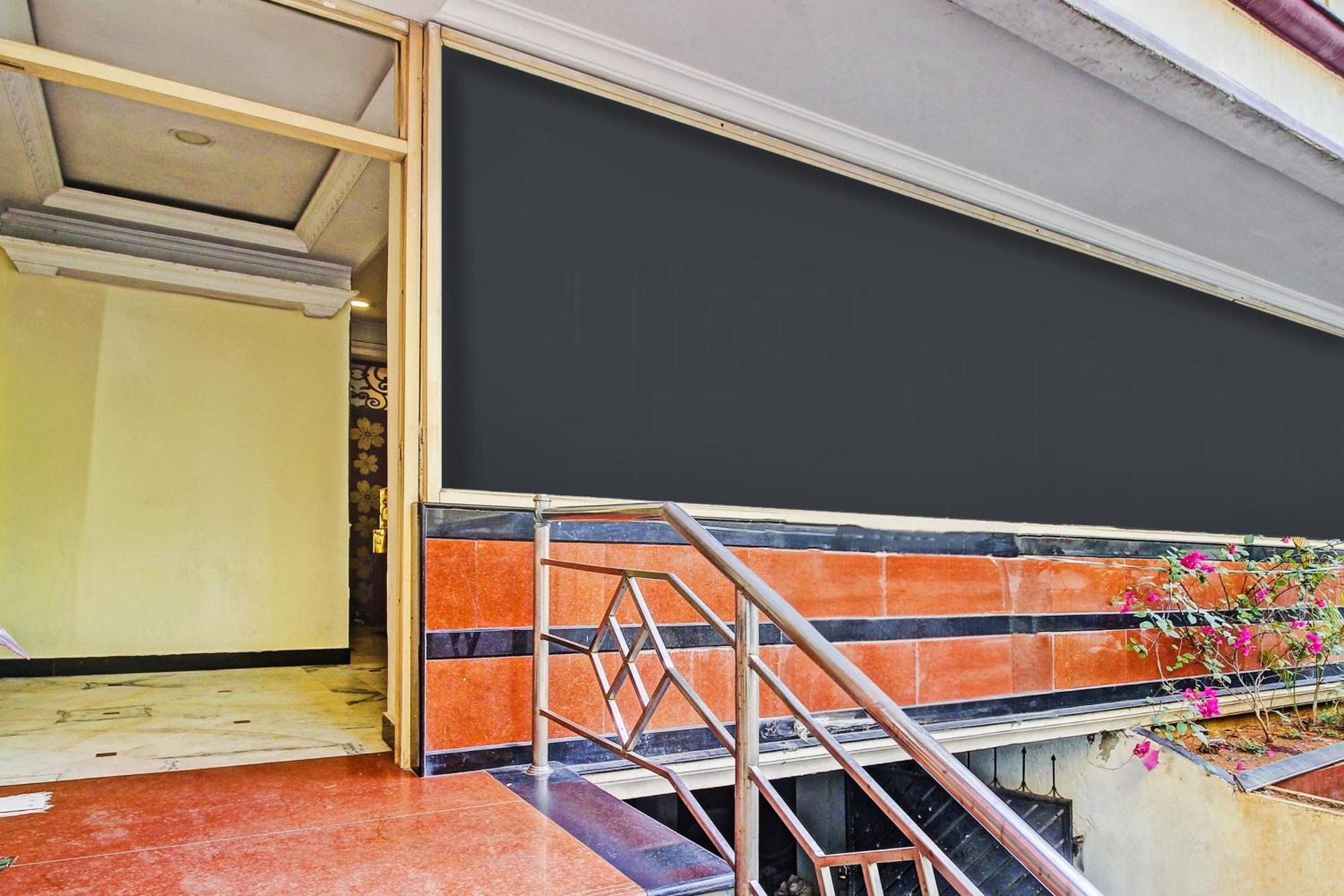 Hotel O Ruma Near Nampally Railway Station Hyderabad Exterior foto
